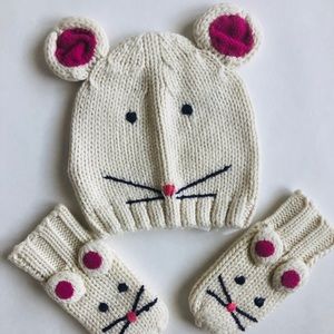 NWT - Baby Boden hat and mittens 0-6 Months